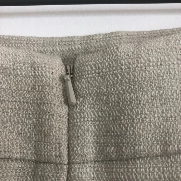 LOFT cream/navy blue skirt - Picture 4 of 5